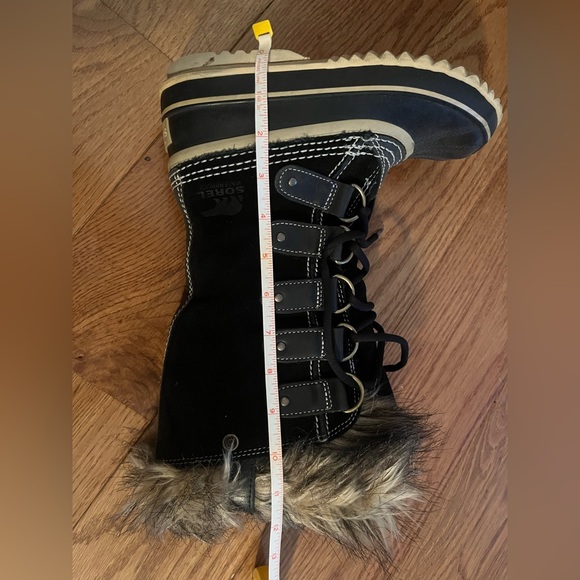 Woman’s Sorel Joan of Arctic winter boot size 5 - Picture 5 of 6